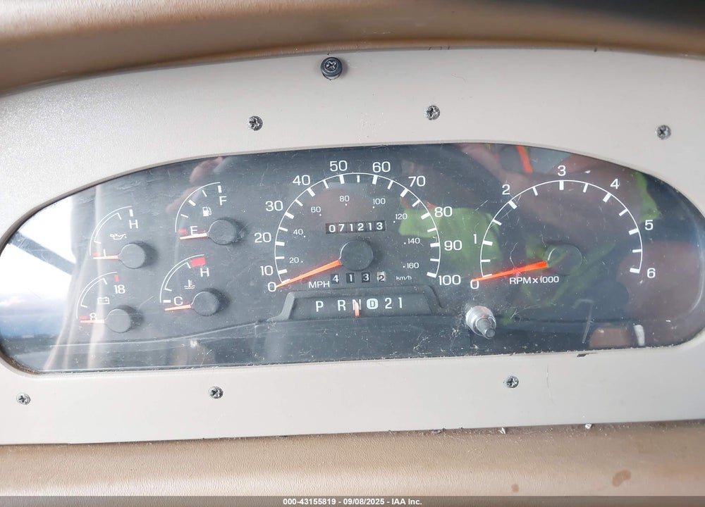2000 FORD F550 SUPER DUTY STRIPPED CHASS VIN: 3FCMF53S0YJA08281