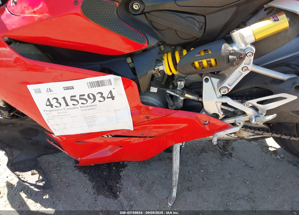 2015 DUCATI SUPERBIKE 899 PANIGALE VIN: ZDM14BUW6FB025117
