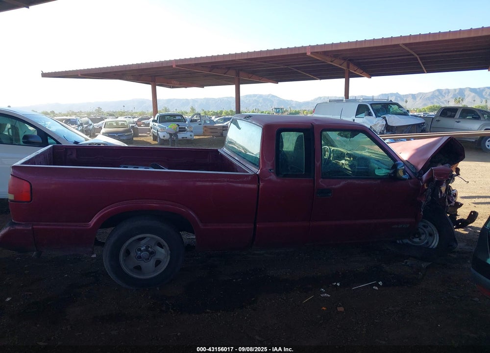1996 CHEVROLET S TRUCK S10 VIN: 1GCCS1944TK146784