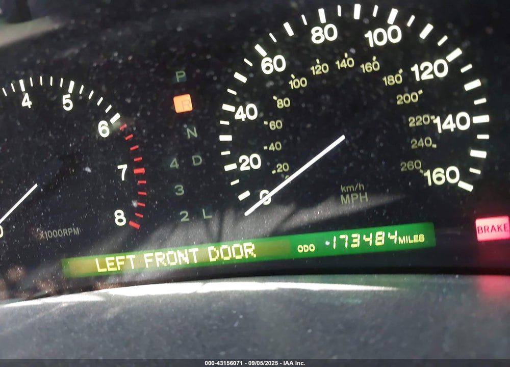 1998 LEXUS LS 400 VIN: JT8BH28F2W0108052