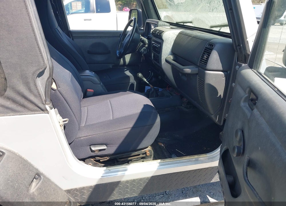 2005 JEEP WRANGLER X VIN: 1J4FA39SX5P370491