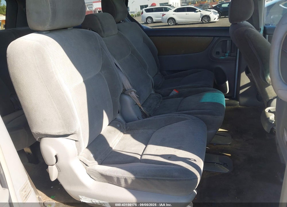 2005 TOYOTA SIENNA LE VIN: 5TDZA23C55S323972