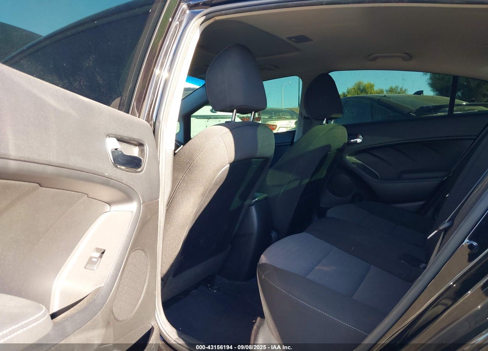 2018 KIA FORTE VIN: 3KPFL4A73JE214235
