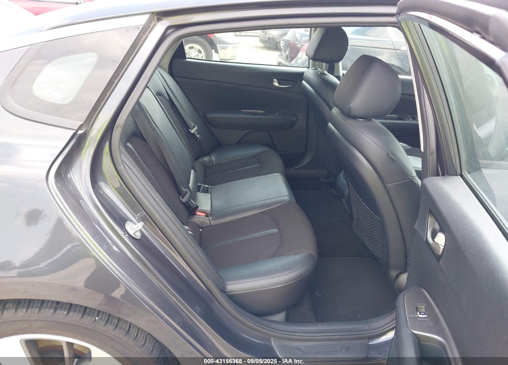 2019 KIA OPTIMA VIN: 5XXGT4L39KG314184