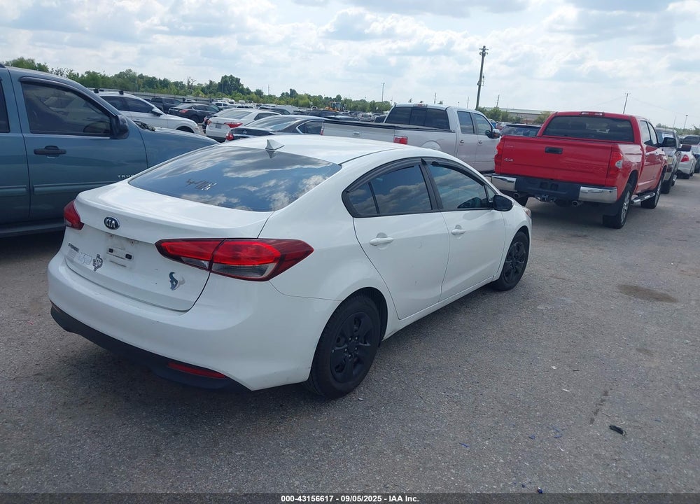 2017 KIA FORTE VIN: 3KPFK4A72HE072196