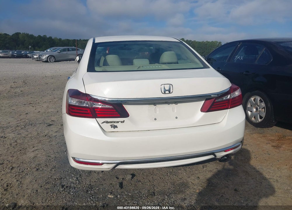 2017 HONDA ACCORD VIN: 1HGCR2F38HA125951