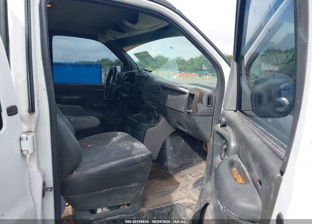 2002 CHEVROLET EXPRESS VIN: 1GAHG39R621115483