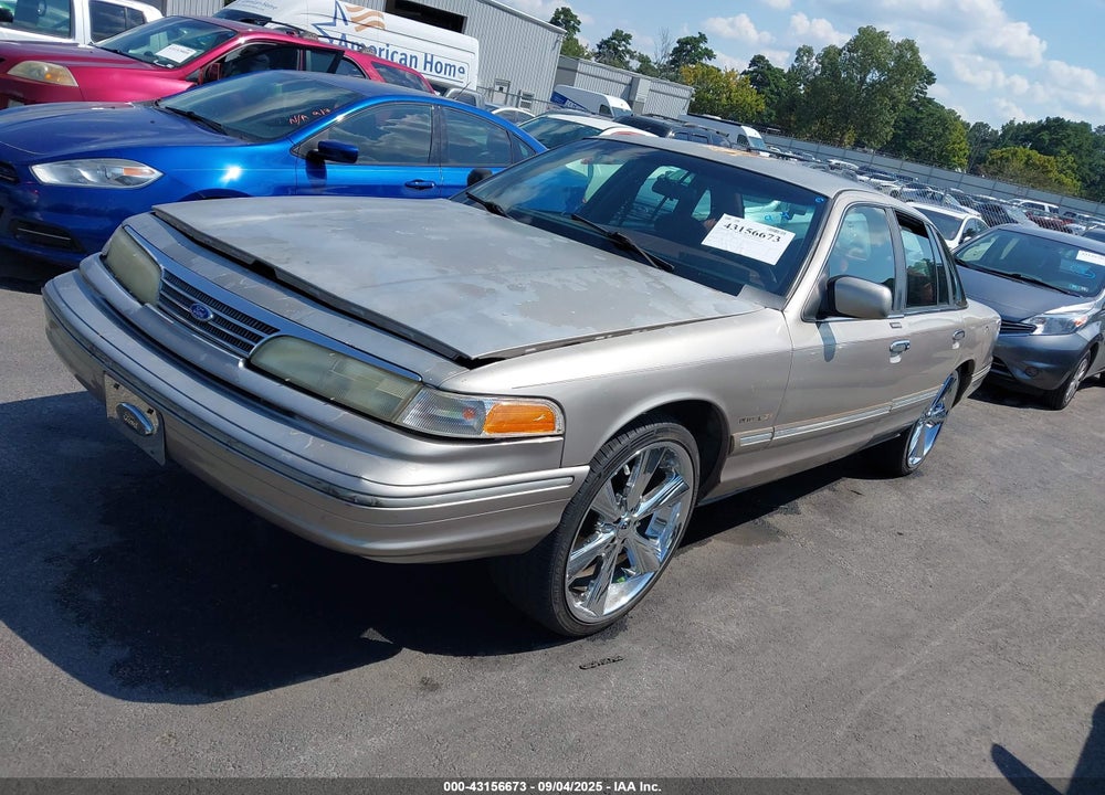 1995 FORD CROWN VICTORIA VIN: 2FALP74W2SX196680