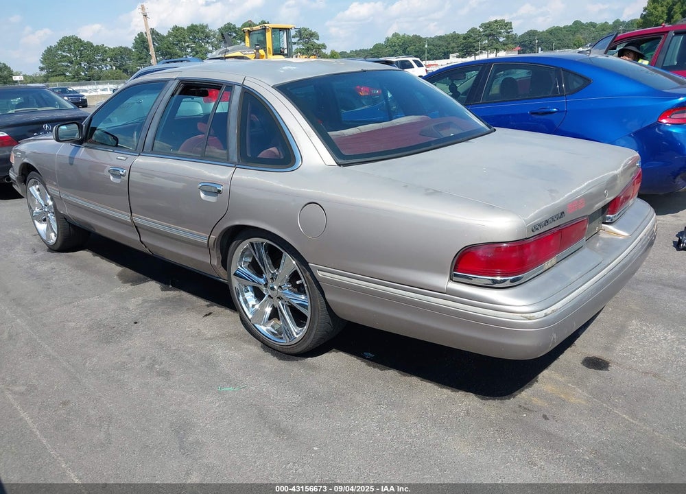 1995 FORD CROWN VICTORIA VIN: 2FALP74W2SX196680
