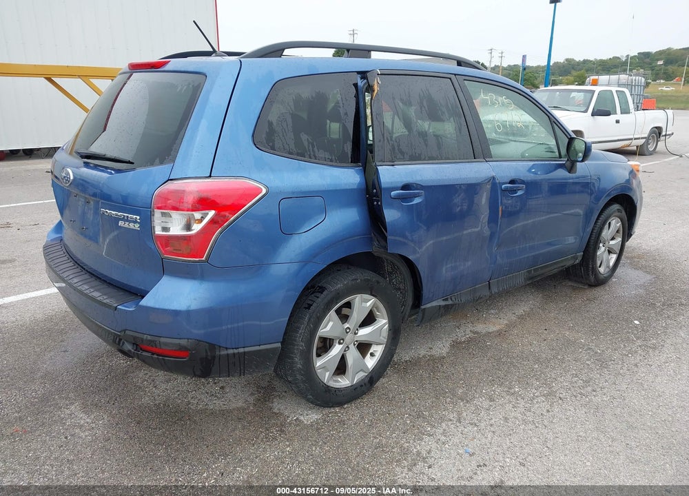 2015 SUBARU FORESTER VIN: JF2SJAFC2FH521570