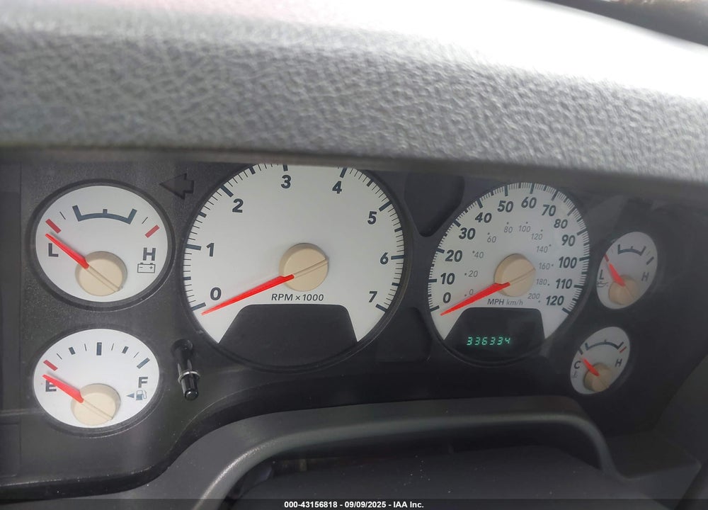 2007 DODGE RAM 1500 VIN: 1D7HU182X7S227073