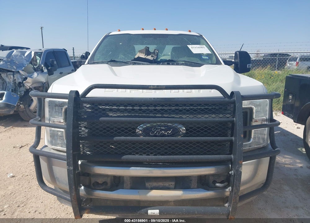 2018 FORD F-350 CHASSIS XL VIN: 1FD8X3H60JEC49097