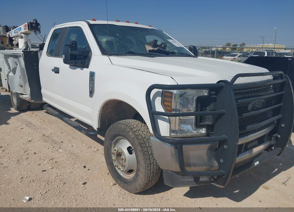 2018 FORD F-350 CHASSIS XL VIN: 1FD8X3H60JEC49097