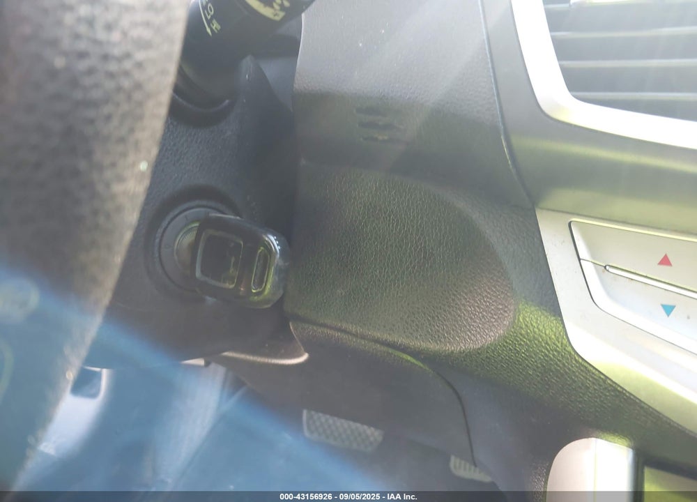 2015 HONDA ACCORD VIN: 1HGCR2F51FA027598