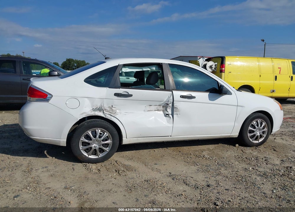 2008 FORD FOCUS S VIN: 1FAHP34N28W183115