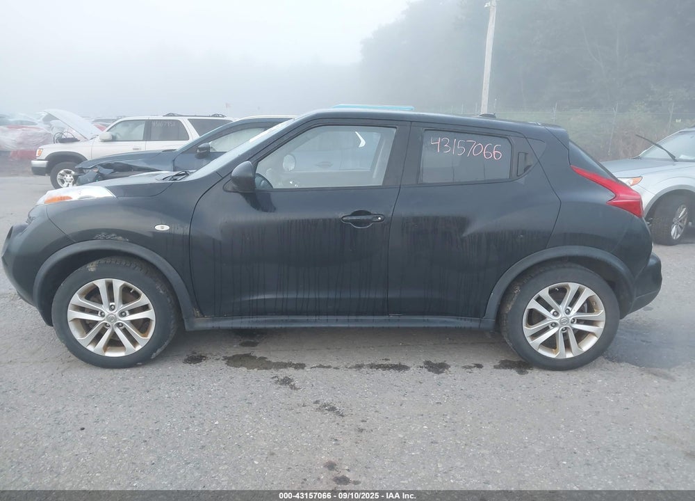 2011 NISSAN JUKE VIN: JN8AF5MV3BT027821