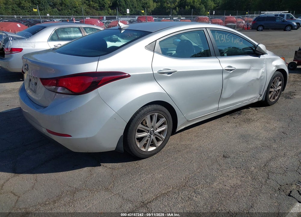 2015 HYUNDAI ELANTRA VIN: 5NPDH4AE3FH629940