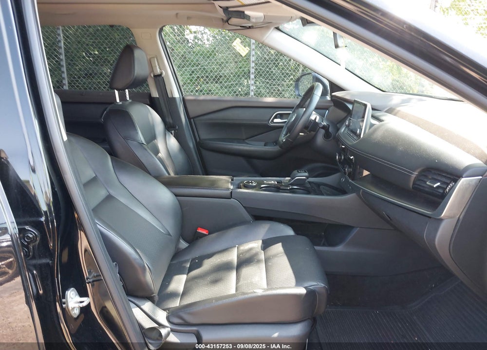 2021 NISSAN ROGUE VIN: JN8AT3BB0MW238465