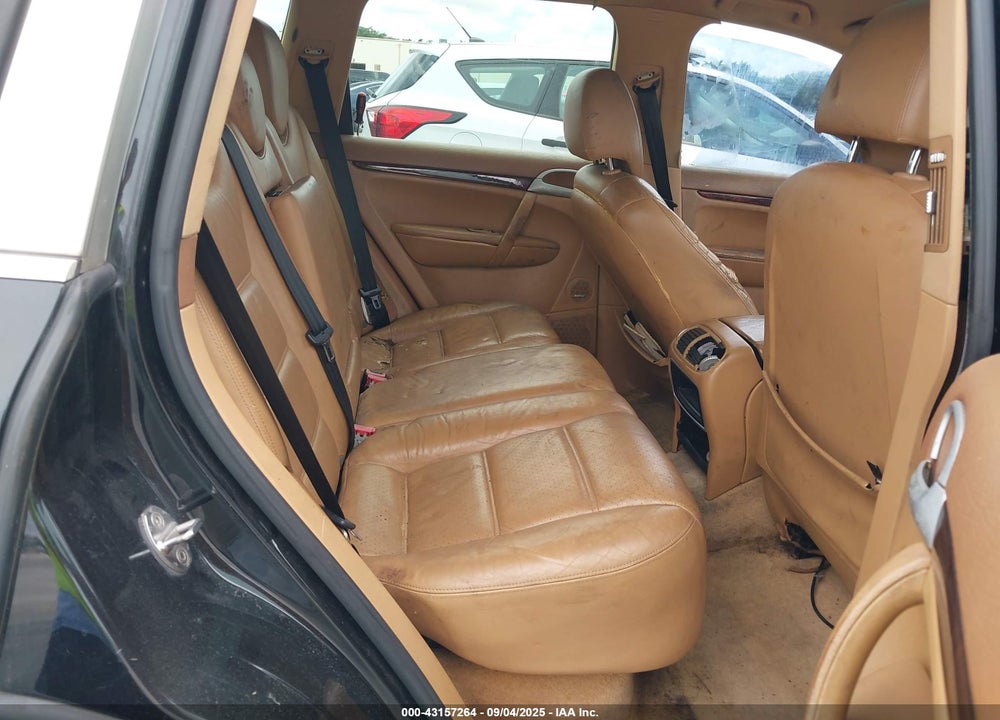 2004 PORSCHE CAYENNE S VIN: WP1AB29P74LA75176
