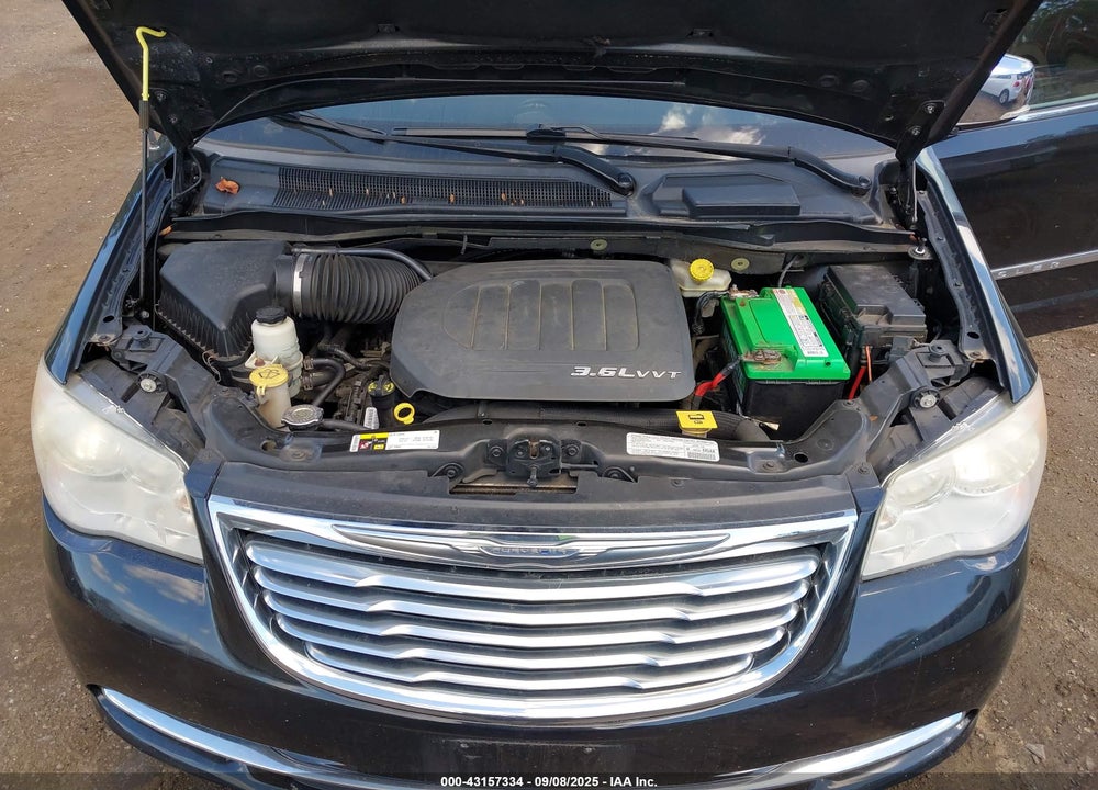 2013 CHRYSLER TOWN & COUNTRY VIN: 2C4RC1CG3DR615876