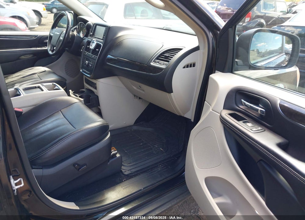 2013 CHRYSLER TOWN & COUNTRY VIN: 2C4RC1CG3DR615876