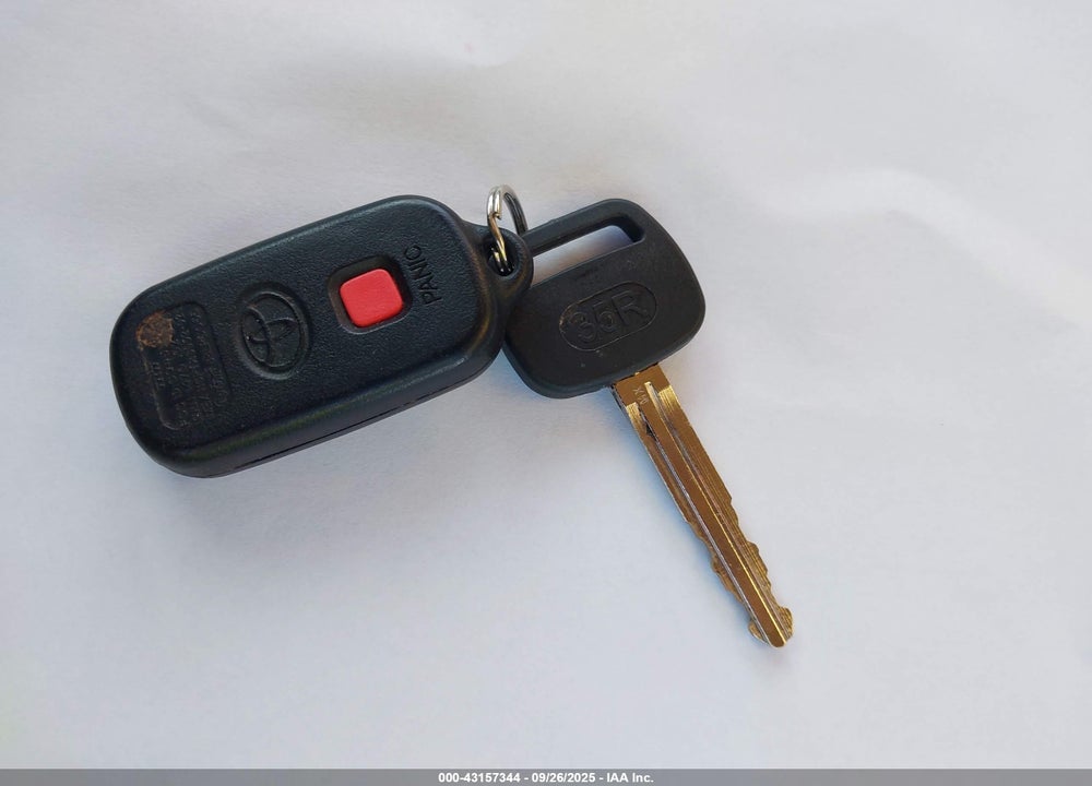 2003 TOYOTA CAMRY LE VIN: 4T1BE30K83U251094