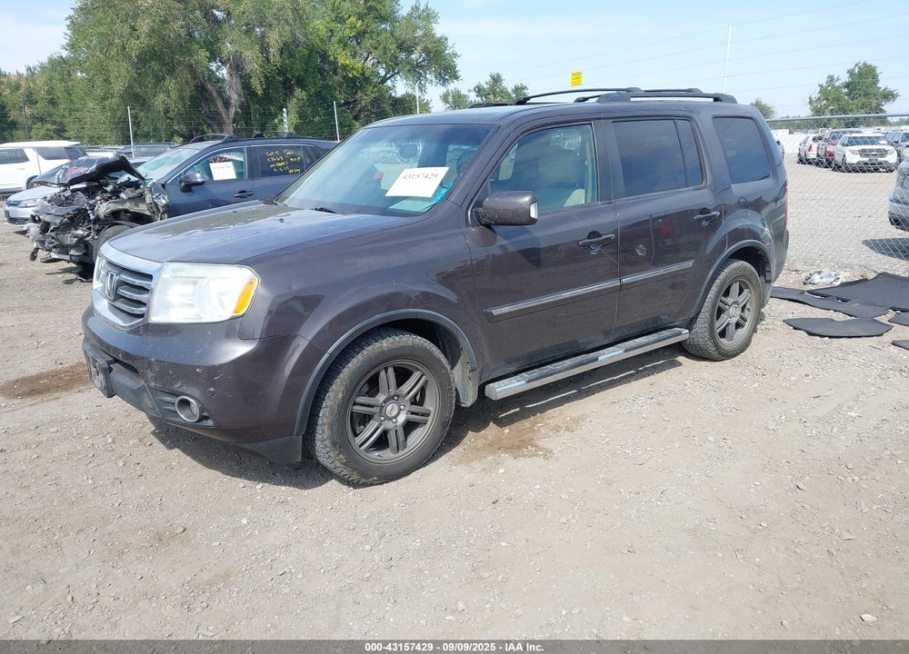 2013 HONDA PILOT TOURING VIN: 5FNYF4H99DB061852