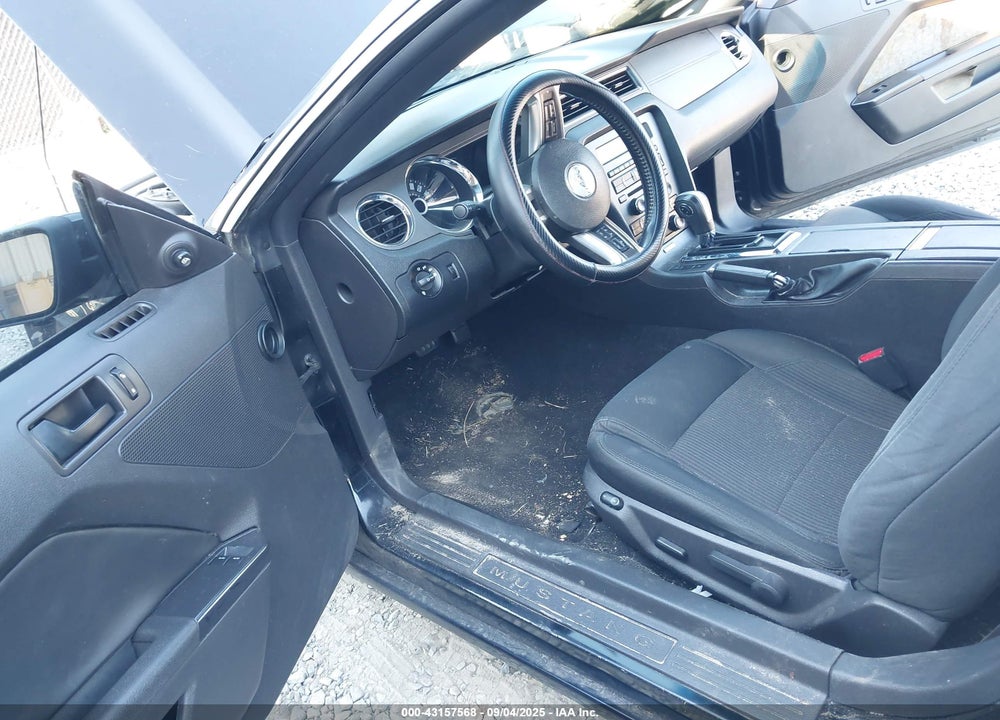 2014 FORD MUSTANG VIN: 1ZVBP8AM2E5330069