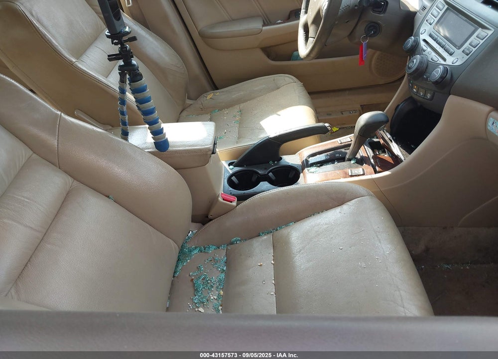 2006 HONDA ACCORD SDN EX-L V6 VIN: 1HGCM665X6A075882