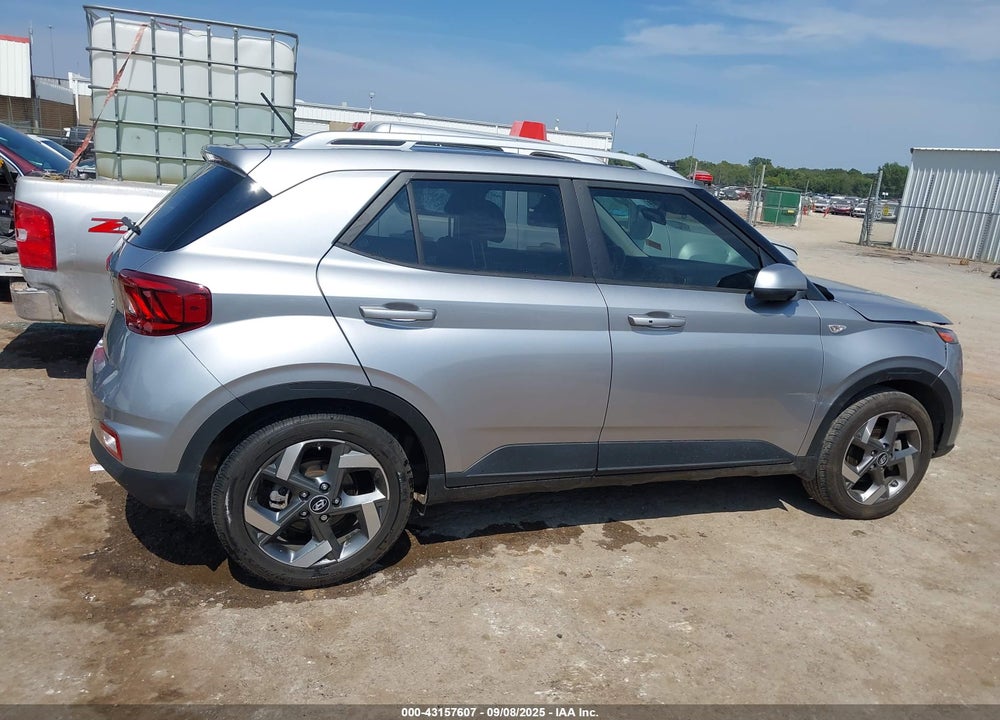2024 HYUNDAI VENUE VIN: KMHRC8A37RU307592