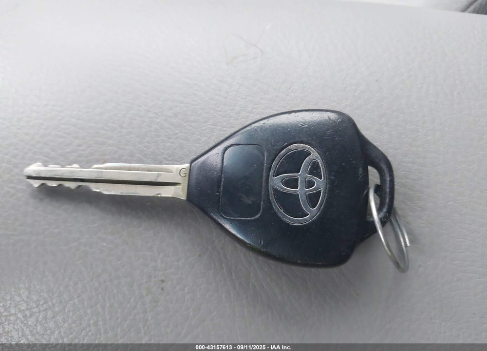 2011 TOYOTA RAV4 VIN: 2T3BF4DV3BW131362