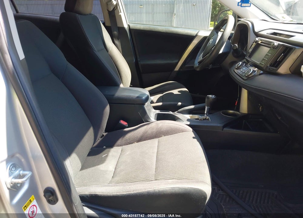 2015 TOYOTA RAV4 VIN: JTMRFREVXFJ013730