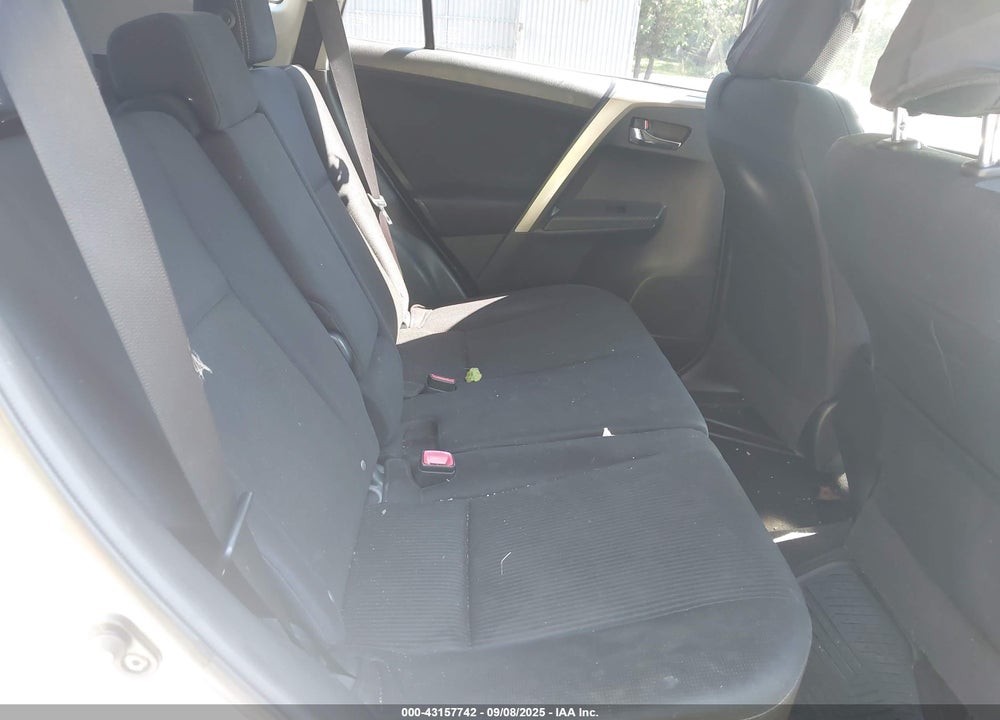 2015 TOYOTA RAV4 VIN: JTMRFREVXFJ013730