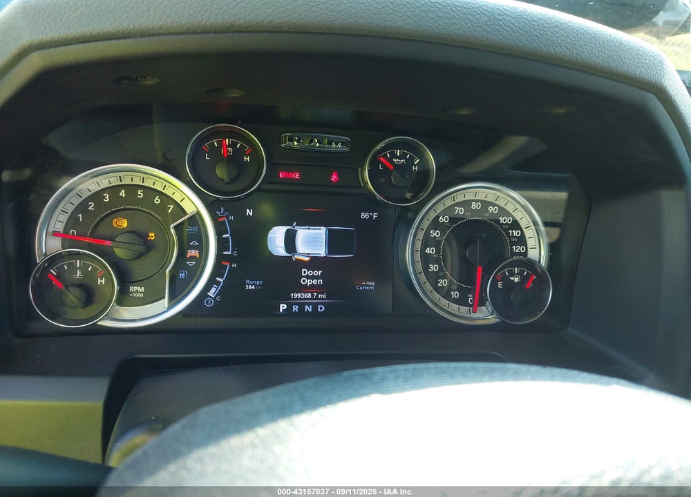 2017 RAM 1500 VIN: 1C6RR7TTXHS729142