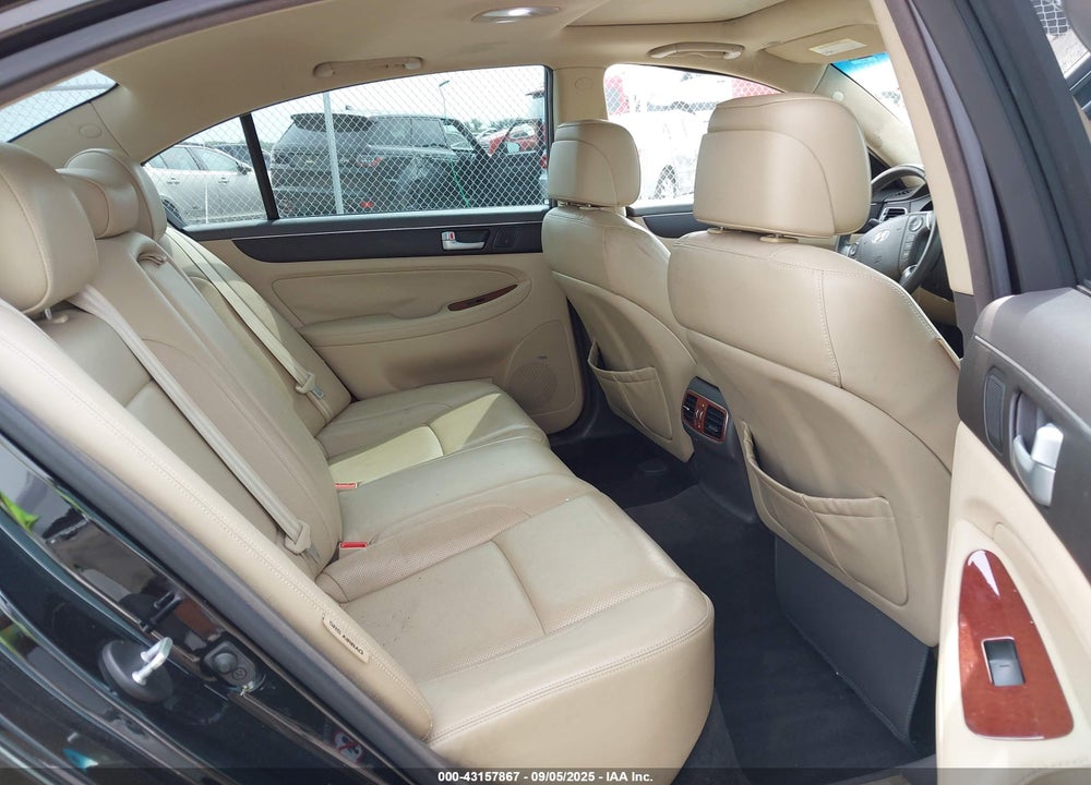 2013 HYUNDAI GENESIS 3.8 VIN: KMHGC4DD0DU222476