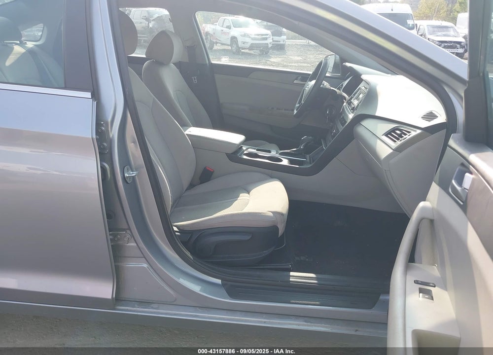 2017 HYUNDAI SONATA VIN: 5NPE24AF8HH489305