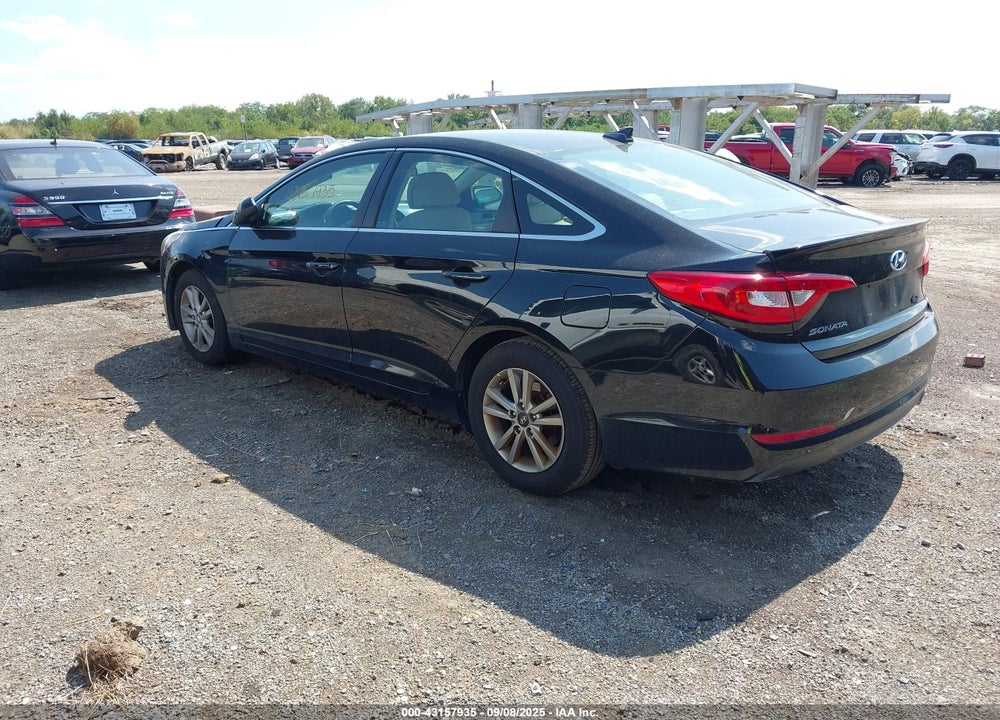 2017 HYUNDAI SONATA SE VIN: 5NPE24AF2HH479398