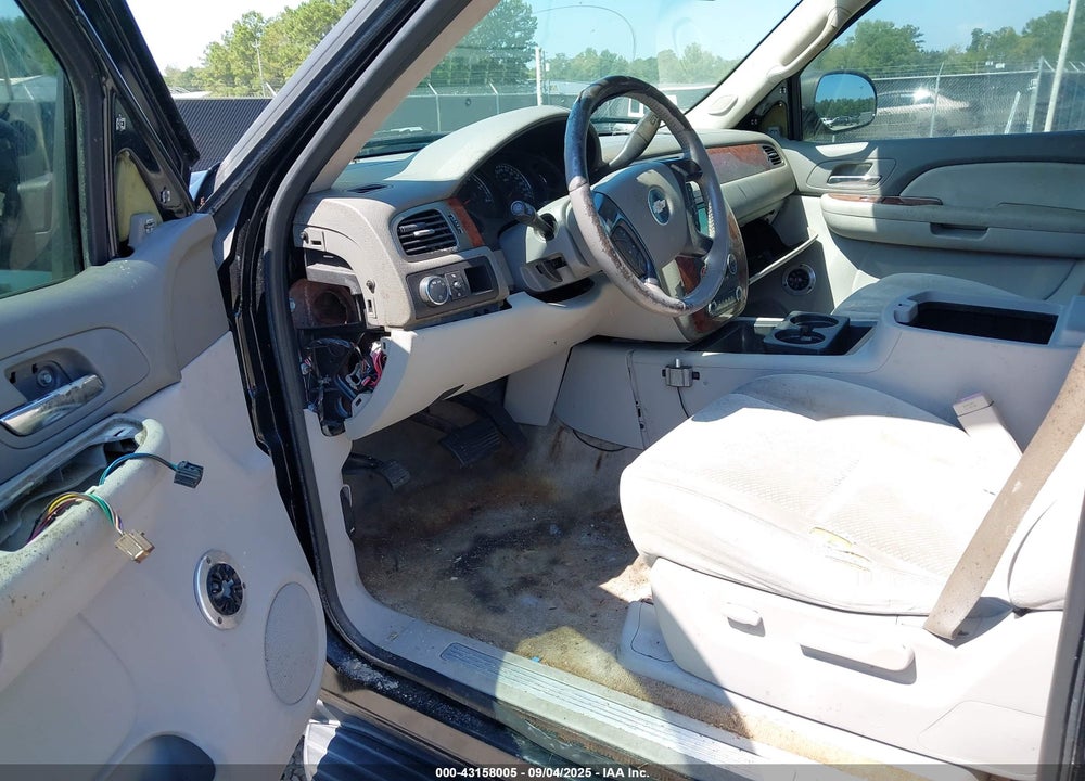2007 CHEVROLET SUBURBAN 1500 LT VIN: 1GNFC160X7J349452