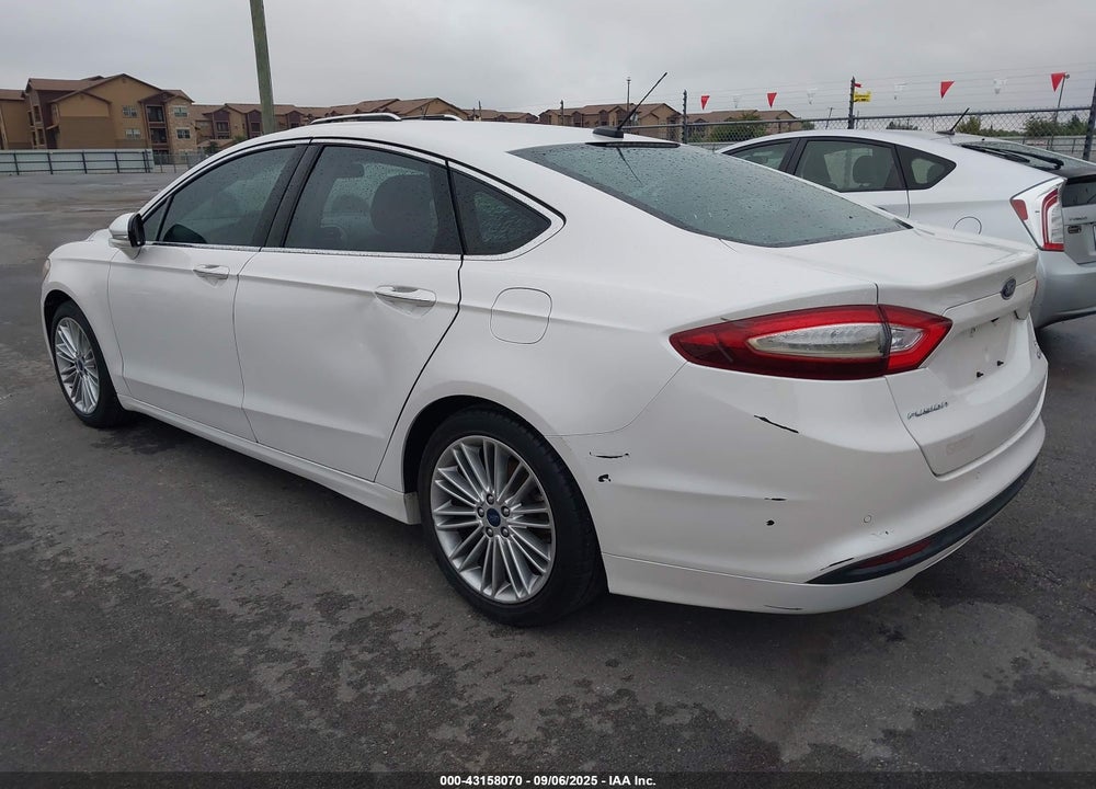 2016 FORD FUSION SE VIN: 3FA6P0HD6GR132385