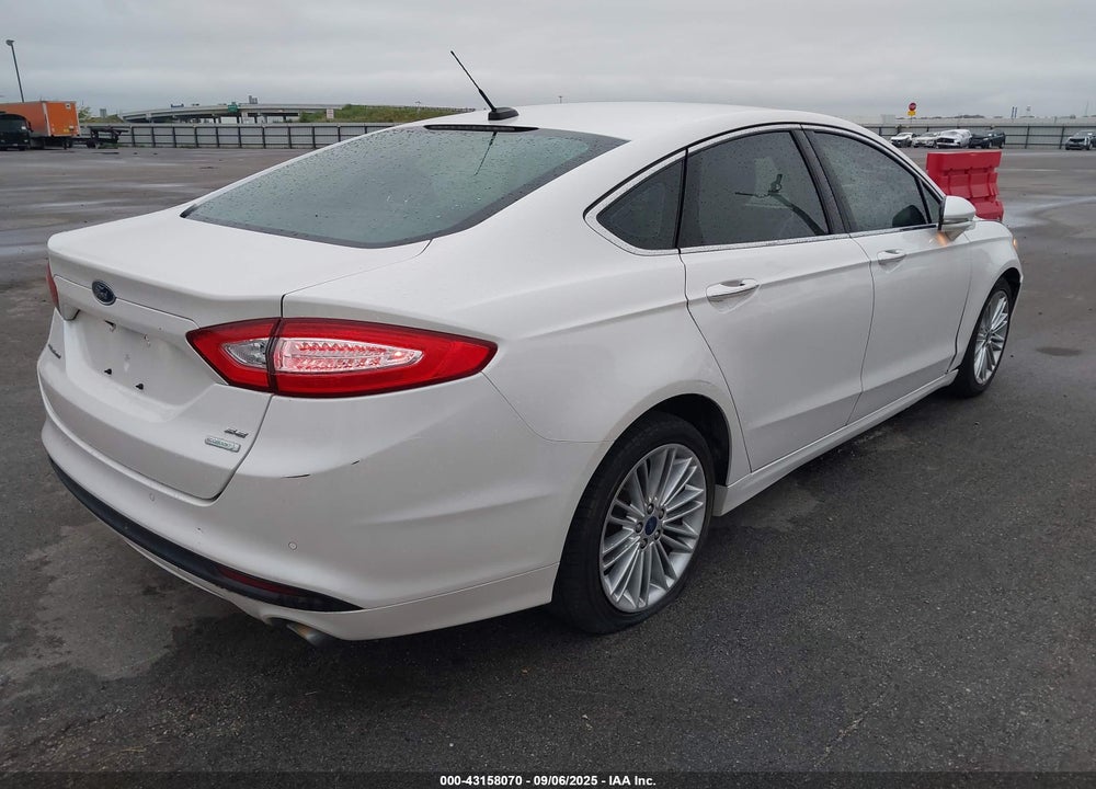 2016 FORD FUSION SE VIN: 3FA6P0HD6GR132385