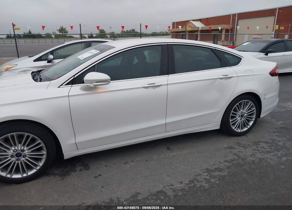 2016 FORD FUSION SE VIN: 3FA6P0HD6GR132385