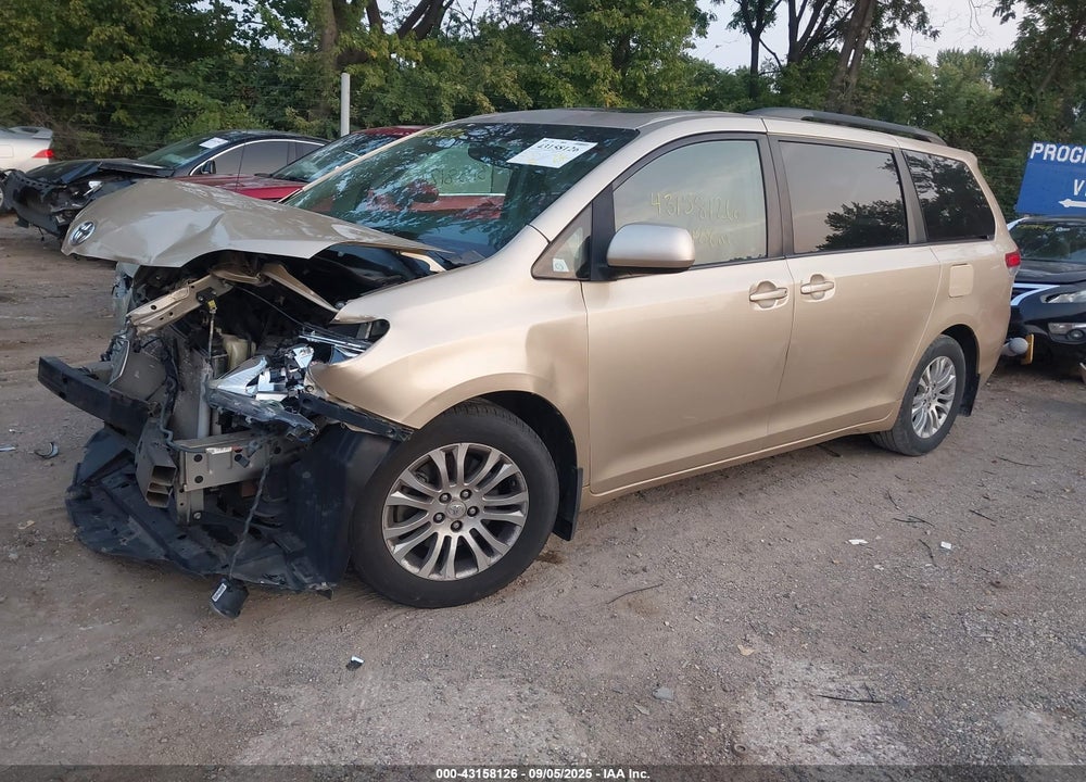 2011 TOYOTA SIENNA VIN: 5TDYK3DC2BS045525