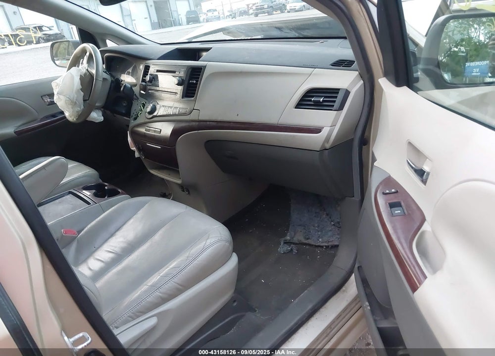 2011 TOYOTA SIENNA VIN: 5TDYK3DC2BS045525