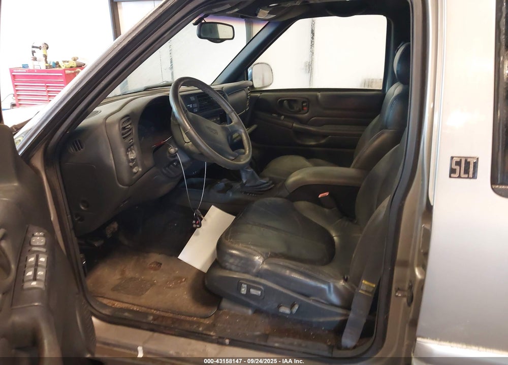 1998 GMC JIMMY SLT VIN: 1GKDT13W7W2568309