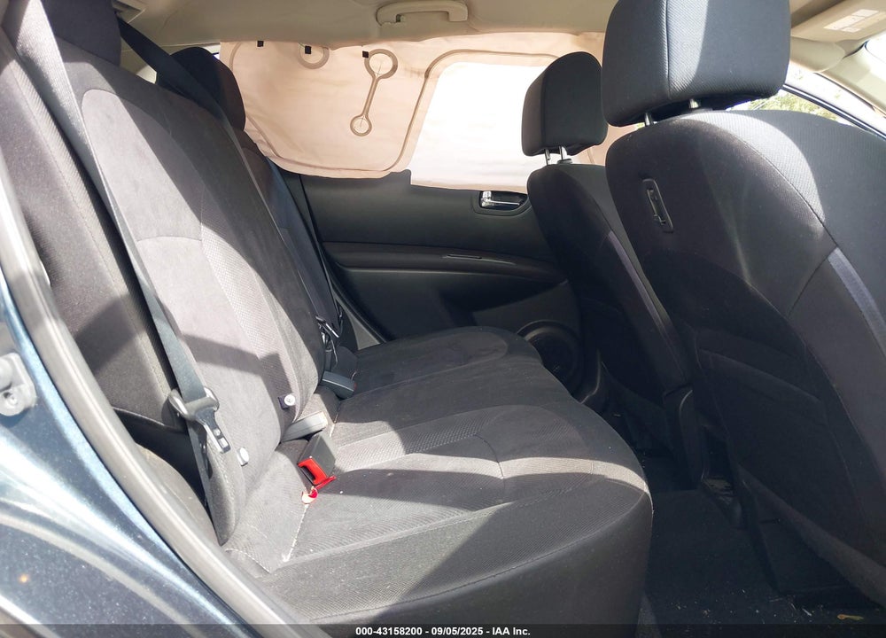 2015 NISSAN ROGUE VIN: JN8AS5MV7FW754900