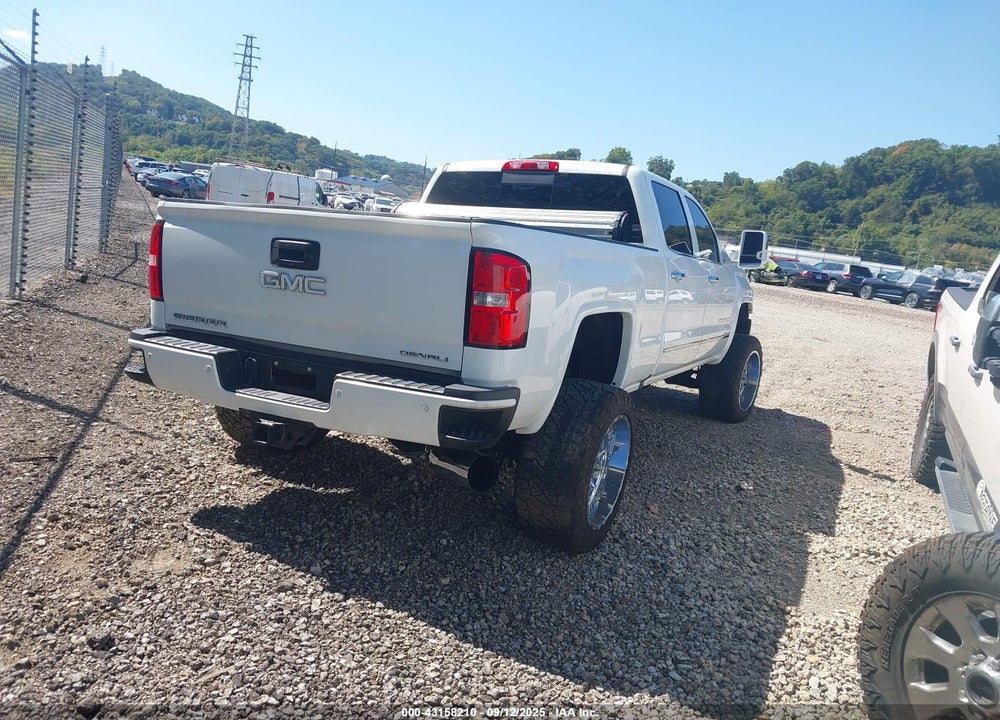 2017 GMC SIERRA 3500HD DENALI VIN: 1GT42YEY8HF177140