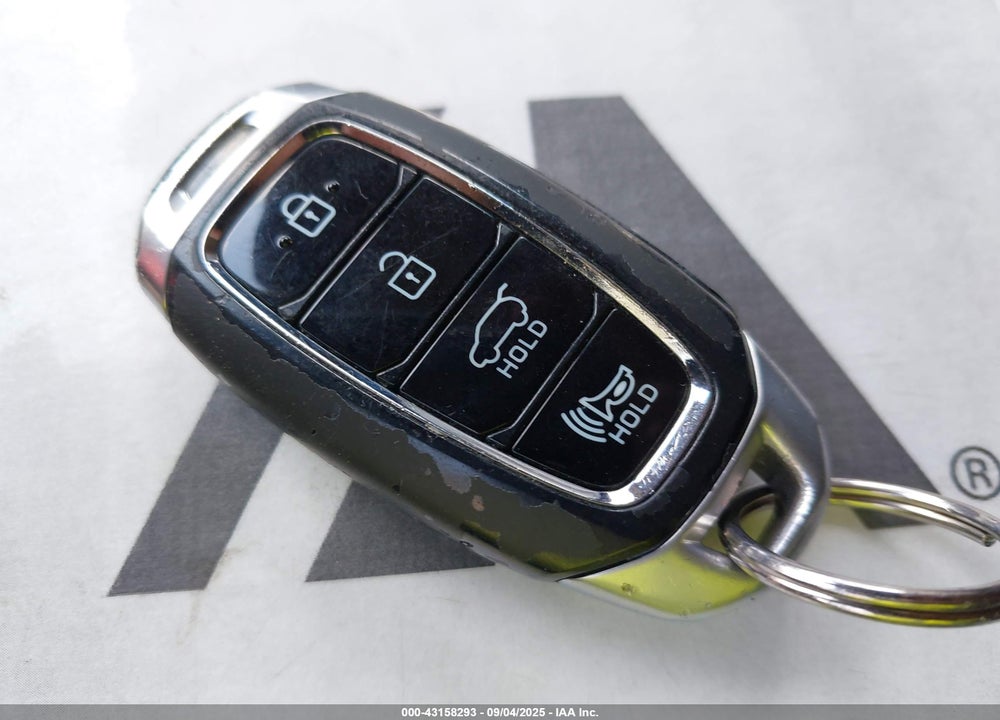 2020 HYUNDAI SANTA FE VIN: 5NMS33AA3LH285256