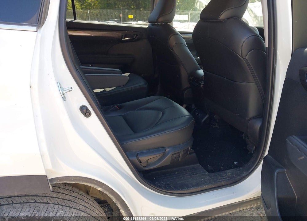 2024 TOYOTA HIGHLANDER VIN: 5TDKDRAHXRS541122