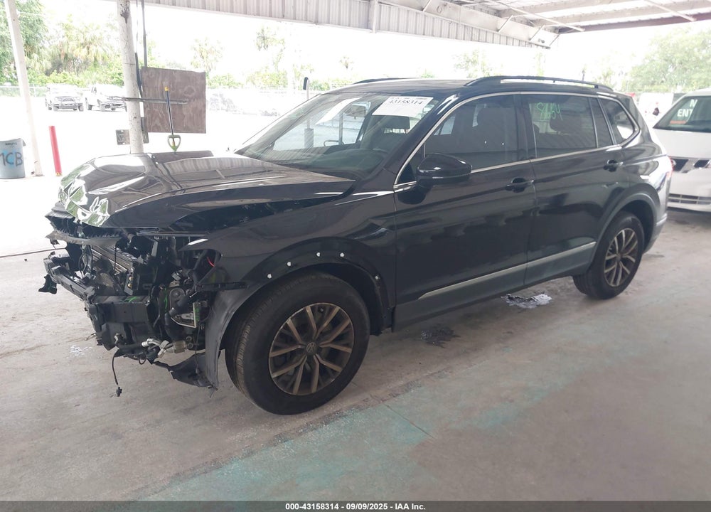2020 VOLKSWAGEN TIGUAN VIN: 3VV2B7AX3LM091047