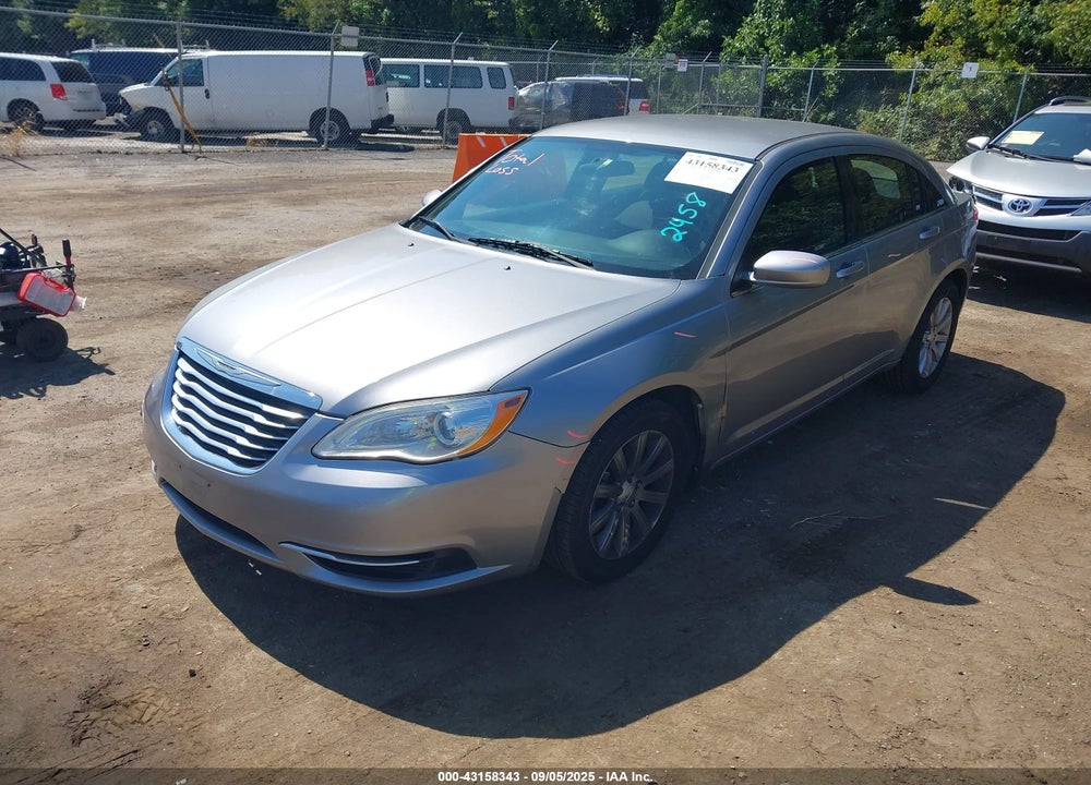 2013 CHRYSLER 200 VIN: 1C3CCBBB6DN695208